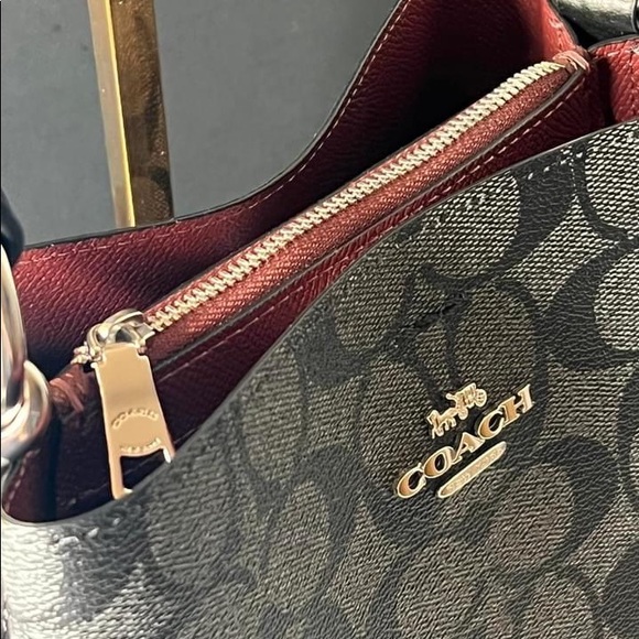 💰SOLD - 2312 - Coach Small Town Bucket Bag in Signature Canvas - Picture 4 of 10